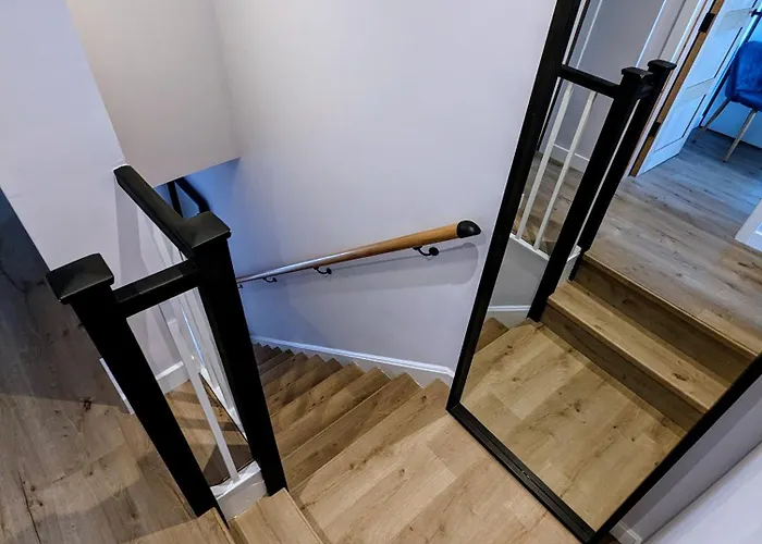 Cosy Guest In A Family With Private Bathroom And Free Parking إدنبرة