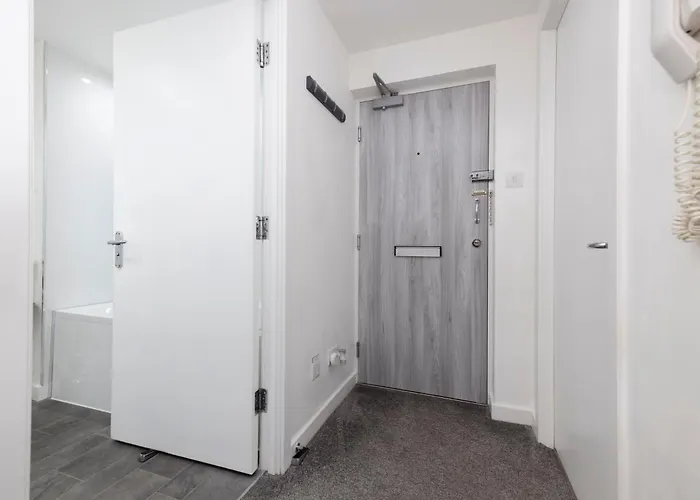 Joivy Elegant Flat With Balcony Appartement Edinburgh