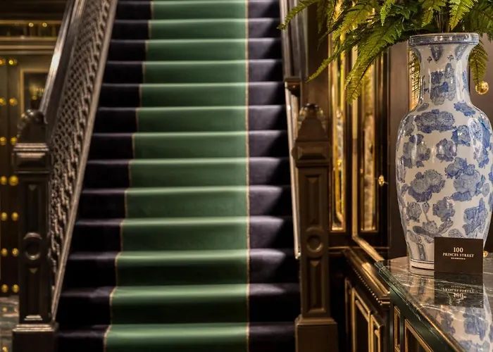 100 Princes Street Hotel 5*