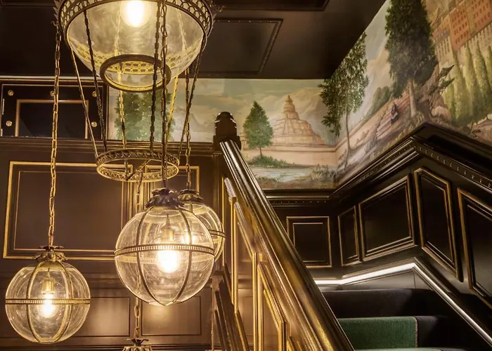 Hotel 100 Princes Street 5*