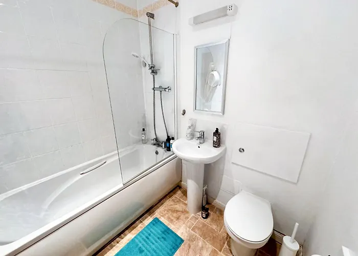 Arthurs Penthouse - Central Leith Walk 2-storey - Free Parking & Fast Wifi