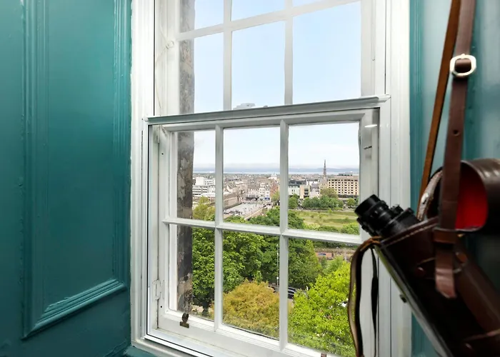 Joivy Eclectic Near Castle Edinburgh