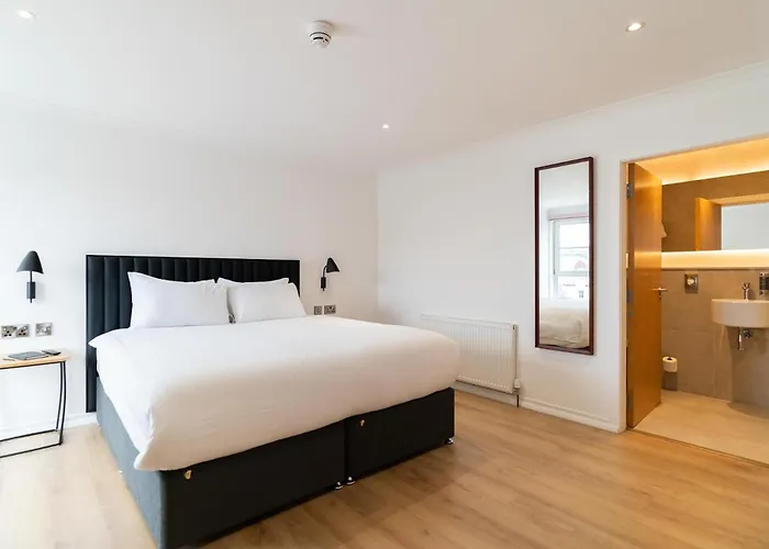 Premier Fountain Court *