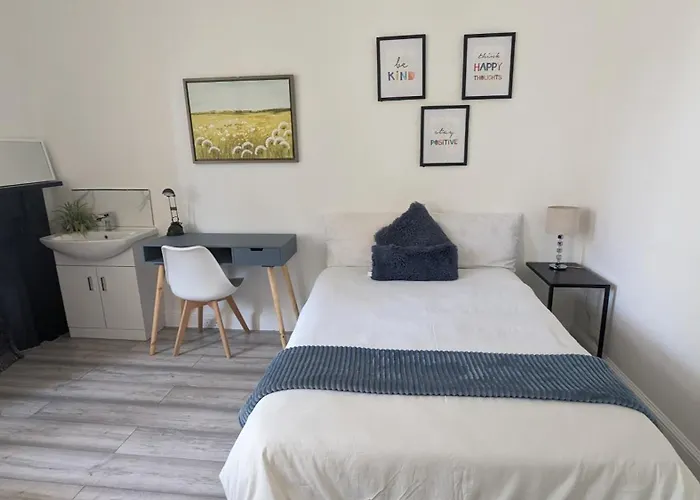 Friends Family Center إدنبرة