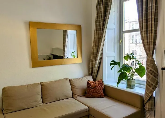 Friends Family Center منزل للإقامة *