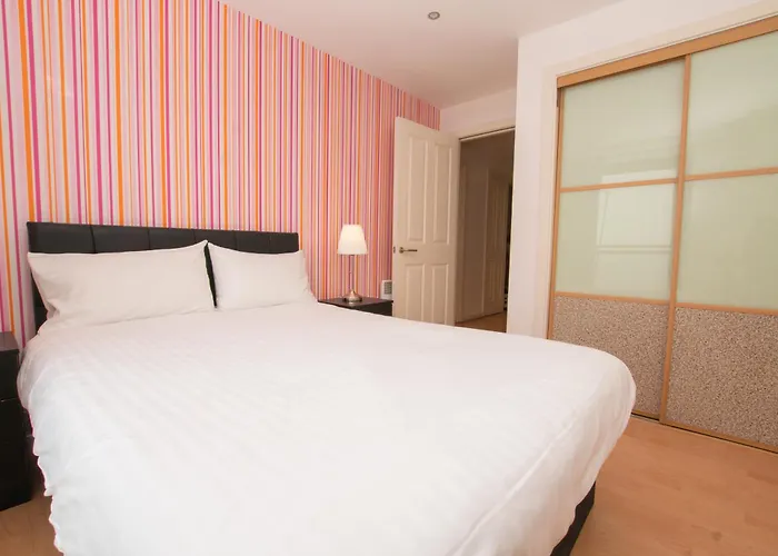 Blue Harbour * אדינבורו