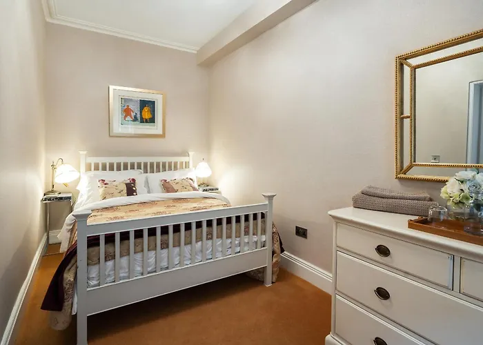 Number 10 דירה *