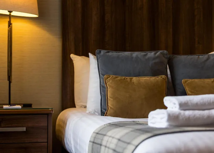 فندق 28 York Place 3*