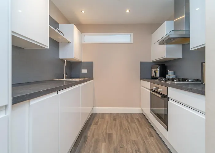 Beautiful Spacious Victorian Town House * Edinburgh