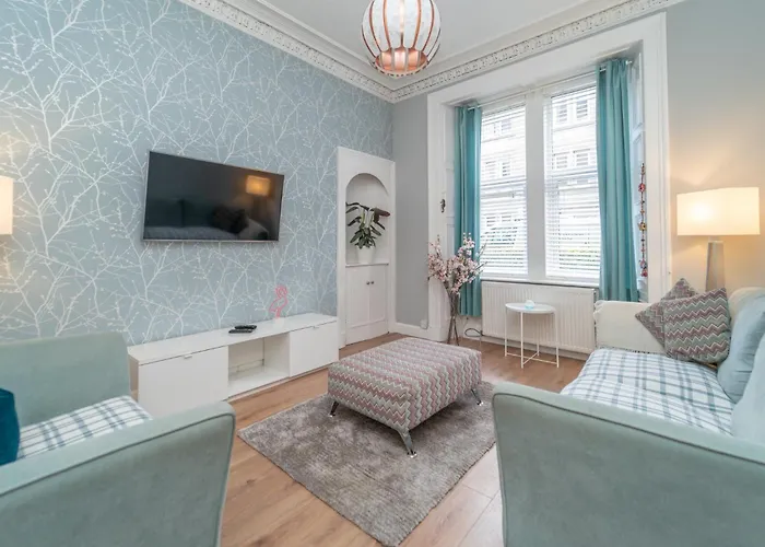 Beautiful Spacious Victorian Town House * Edinburgh