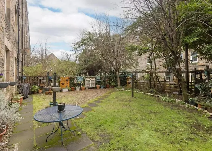 Beautiful Ground Floor Flat Near Haymarket Appartamento
