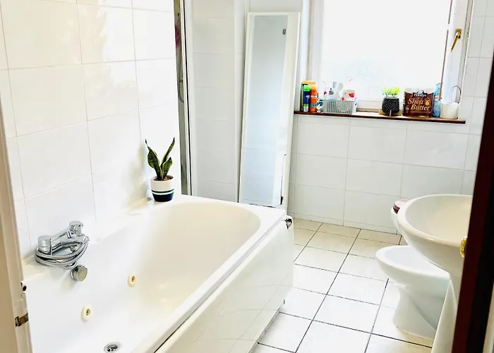 Leith Walk Budget إدنبرة