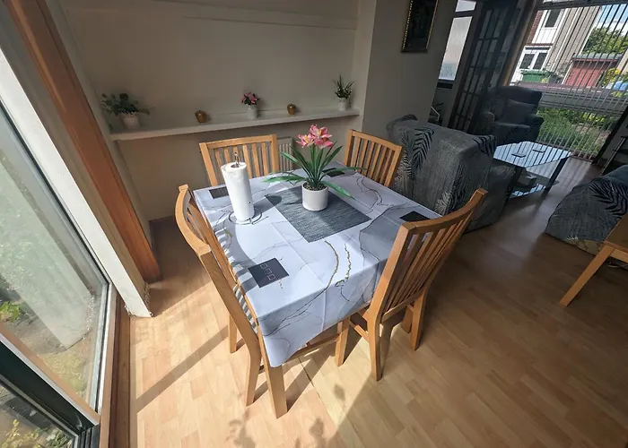 Gorgeous Full In Daire