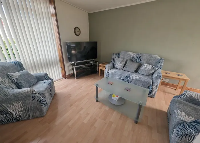 Gorgeous Full In Daire *