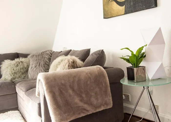Guestready - Royal Mile Centre 2-bed *