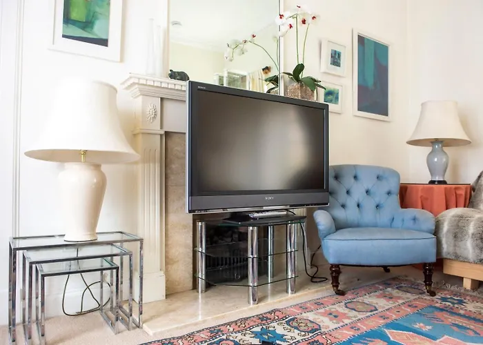 Guestready - Classic Charm Near Holyrood Park *
