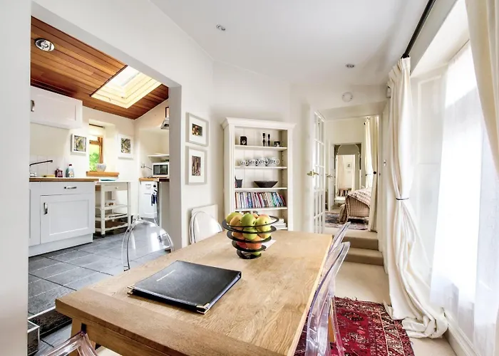 Guestready - Classic Charm Near Holyrood Park Edinburgh