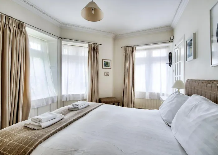 Guestready - Classic Charm Near Holyrood Park * Edinburgh