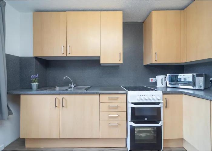 Joivy Affordable 3,4,5 And 12 Bed Private Flats Next To Royal Mile (adults Only) Edinburgh