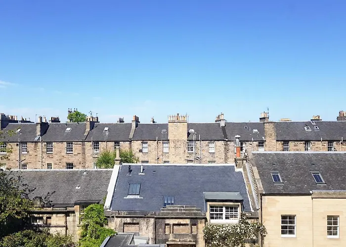 Spacious 2-bedroom Georgian