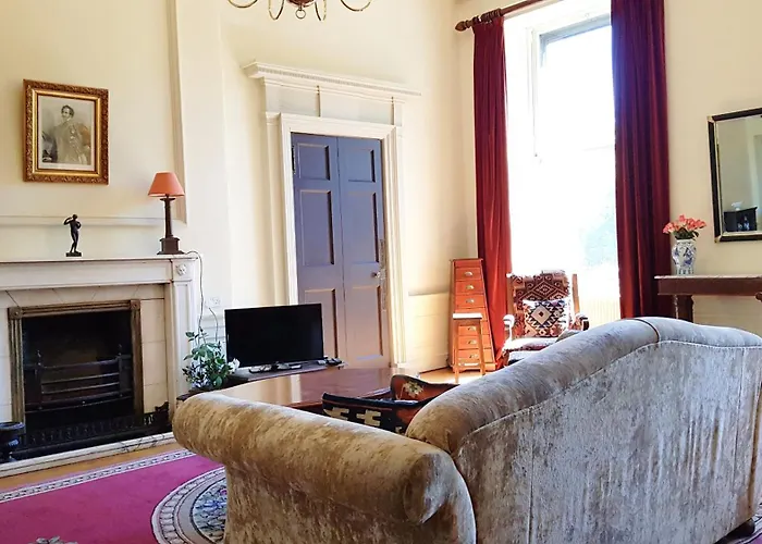 Spacious 2-bedroom Georgian Apartamento Edimburgo