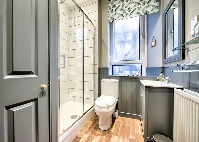 Guestready - Stylish 2br In Heart Of Tollcross 爱丁堡