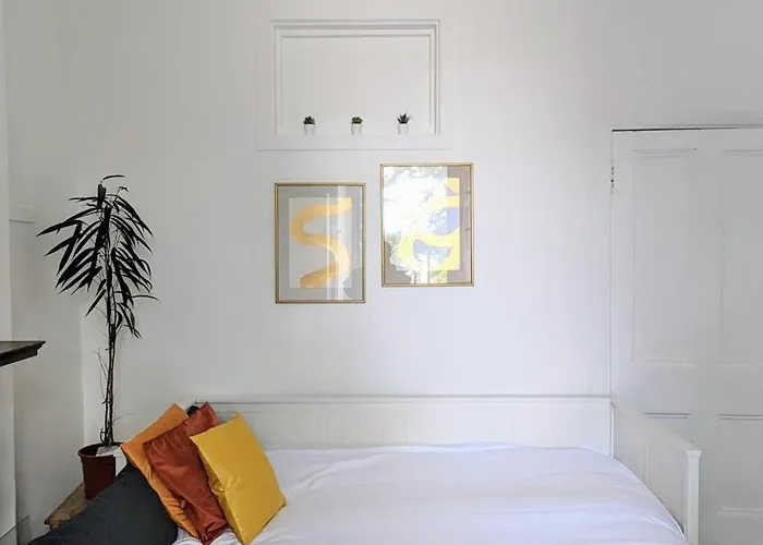 Friends منزل للإقامة