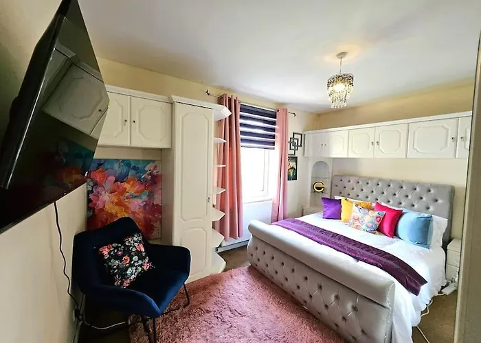 Appartamento 2 Bed With 4 Beds & Parking Edimburgo