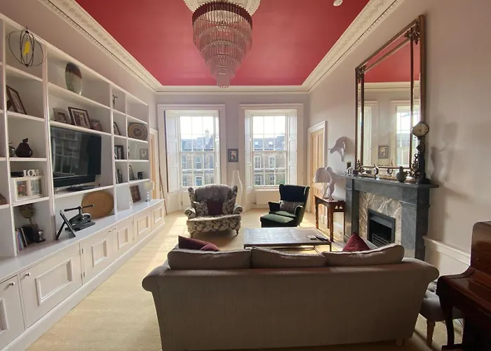 Georgian 4 Bedroom 3 Bathroom New Town Edinburgh