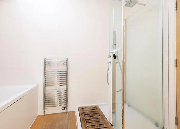 Stylish 3-bedroom 2-storey House With Patio And Balcony Near Princes Street Apartman Edinburgh