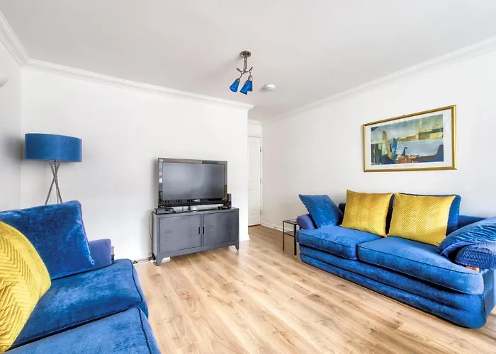 Guestready - Stylish W/ Parking Near * Edinburgh