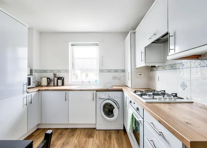 Guestready - Stylish W/ Parking Near *