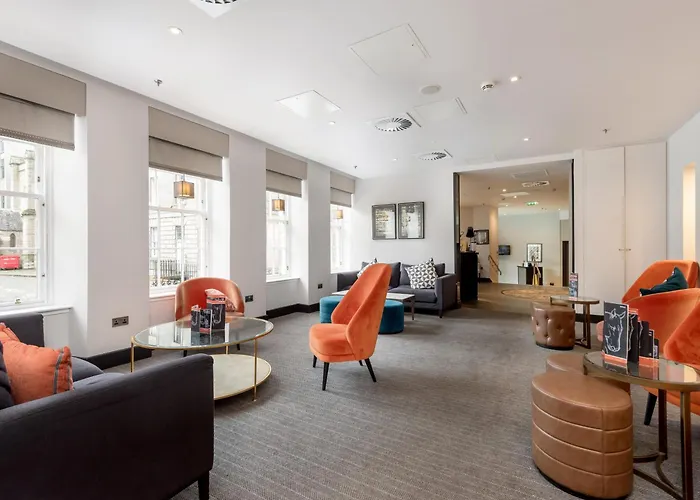 The Gait At Hill Square * Edinburgh