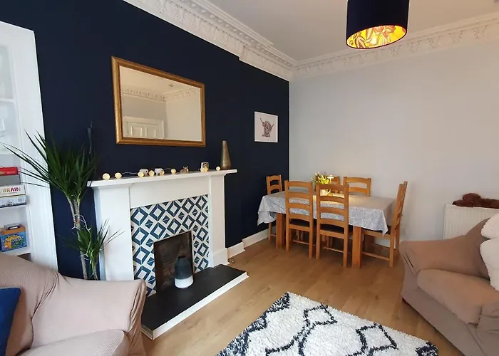 Beautiful Ground Floor Flat Near Haymarket Appartamento Edimburgo
