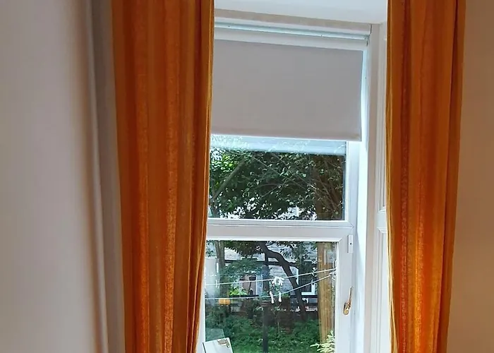 Beautiful Ground Floor Flat Near Haymarket