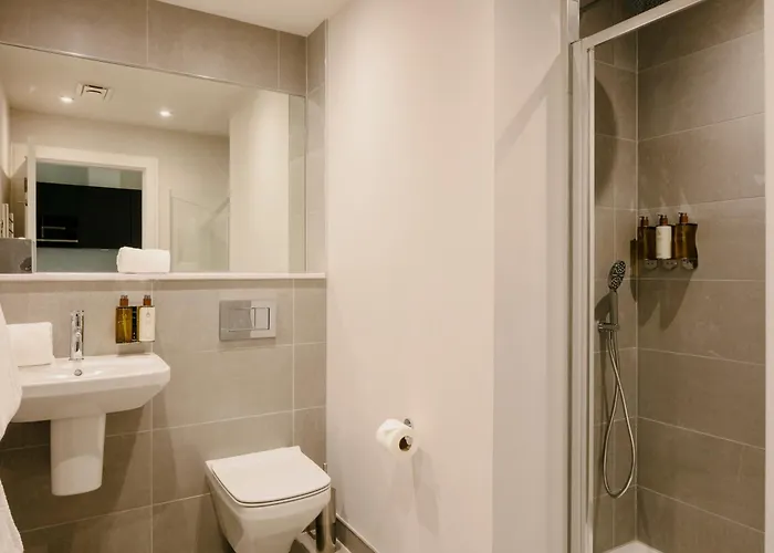 33 Castle Terrace Апарт-отель 4*