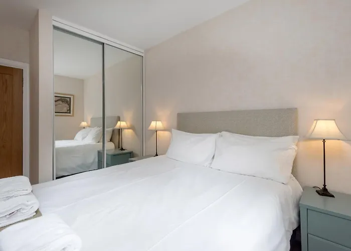 Causewayside @ The Address Apartment *