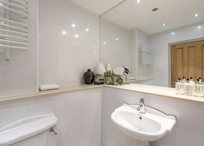 Causewayside - The Address * Edinburgh