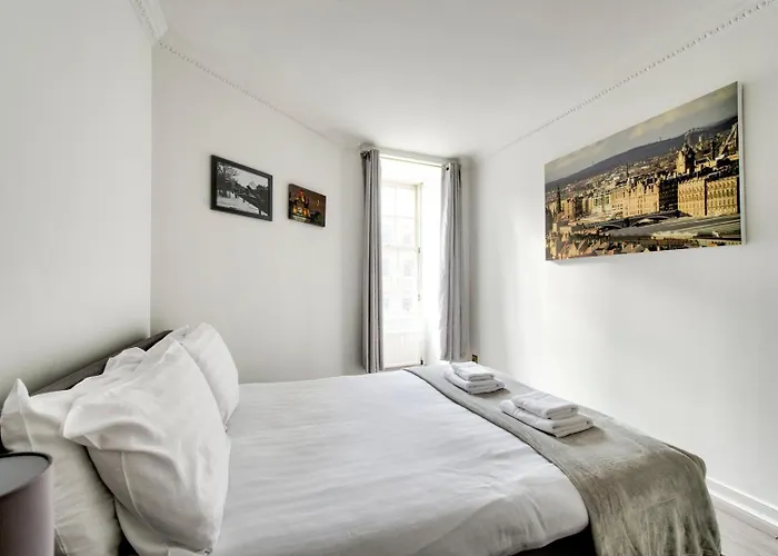 Lejlighed Guestready - Bright & Airy 1br Flat In Center Edinburgh