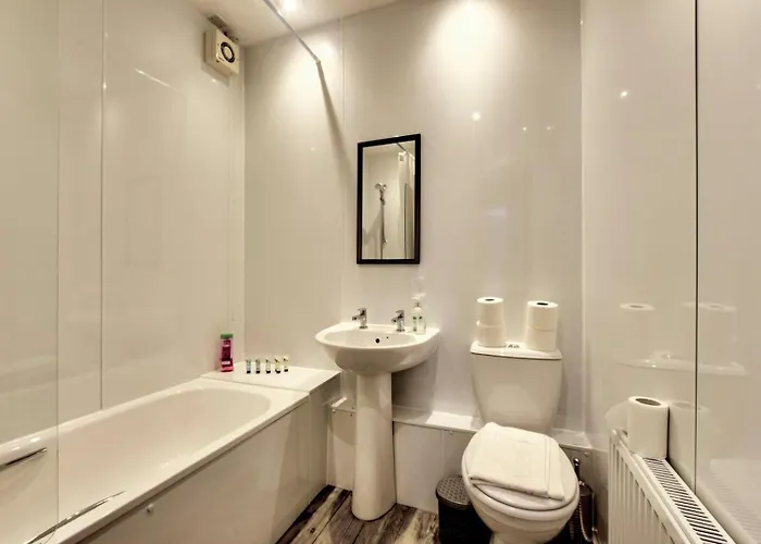 Lejlighed Guestready - Bright & Airy 1br Flat In Center