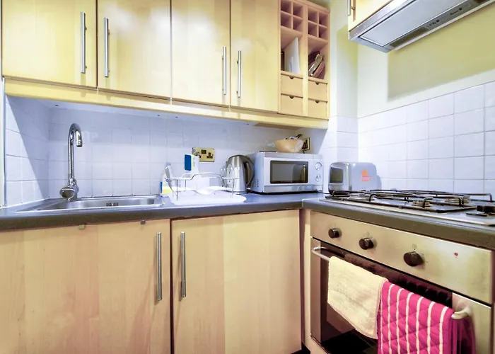 Guestready - Beautiful New Town Studio, With Patio * Edinburgh