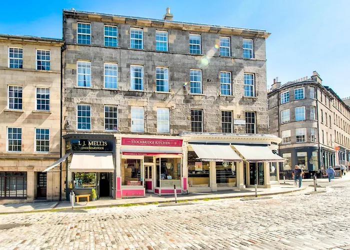 Guestready - Beautiful New Town Studio, With Patio شقة إدنبرة