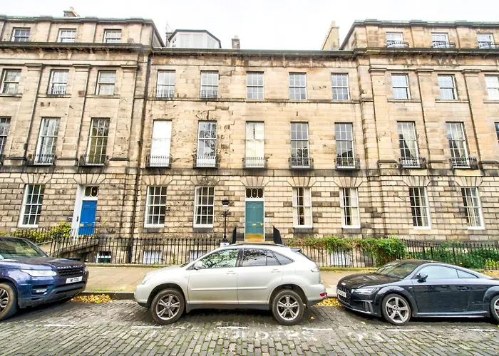 Guestready - Beautiful New Town Studio, With Patio شقة إدنبرة