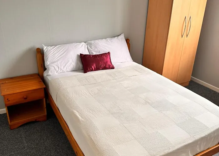 Double Close To Airport And Heriot Watt *