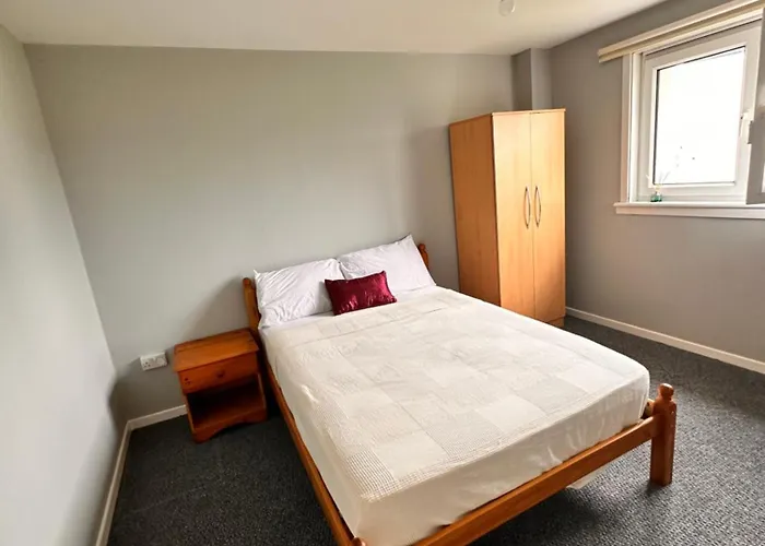 Hotel Double Close To Airport And Heriot Watt