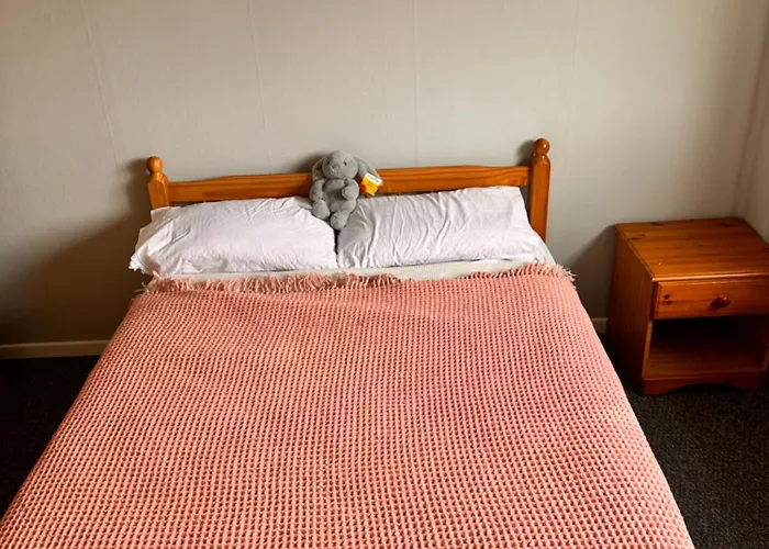 Double Close To Airport And Heriot Watt