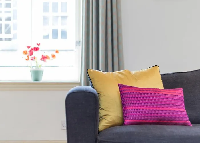 Apartment Thistle Street - 401 *