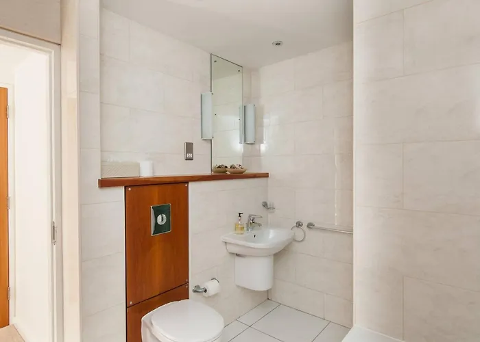 Holyrood Road Park - 379 Апартаменты