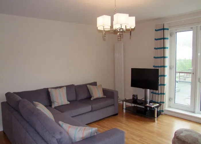 Holyrood Road Park - 379 Διαμέρισμα *