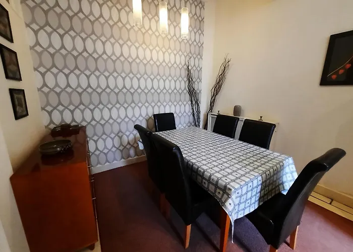 Cornwall Street - 297 Apartment